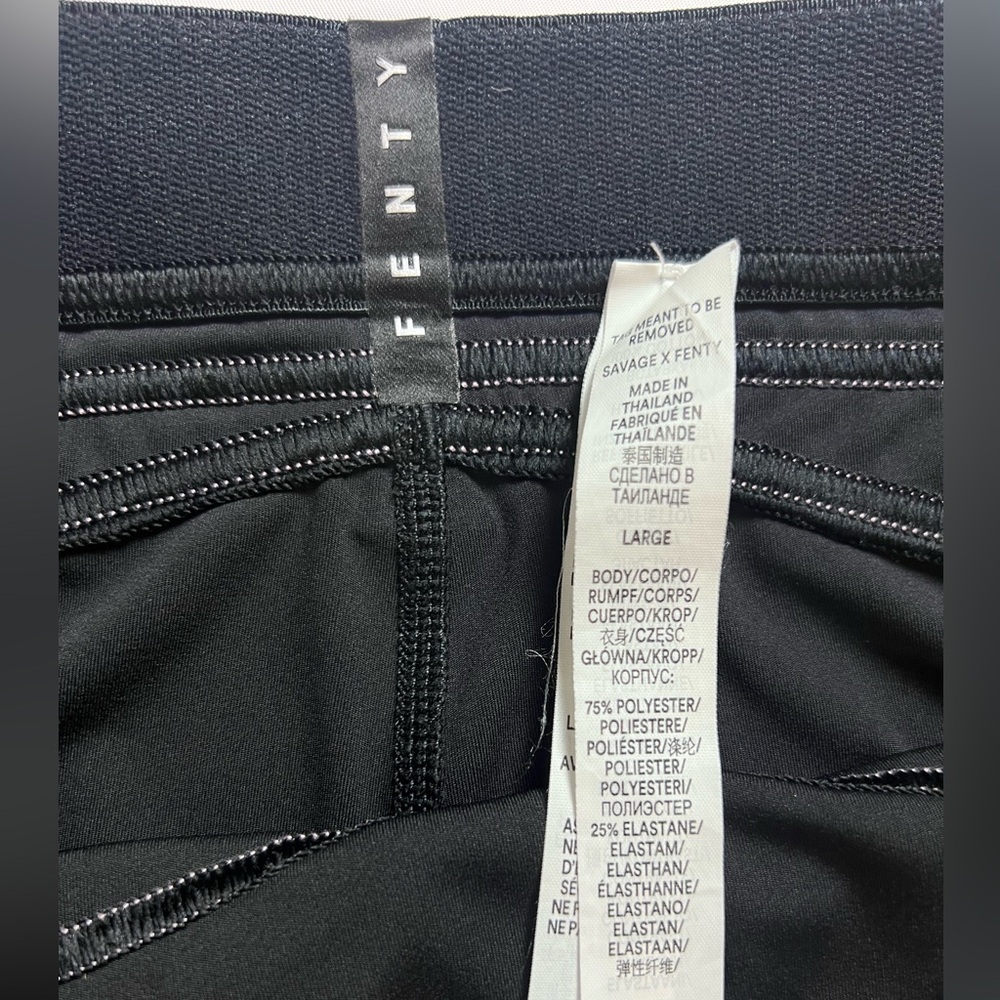 Savage X Fenty Black and Pink Leggings - Picture 6 of 7